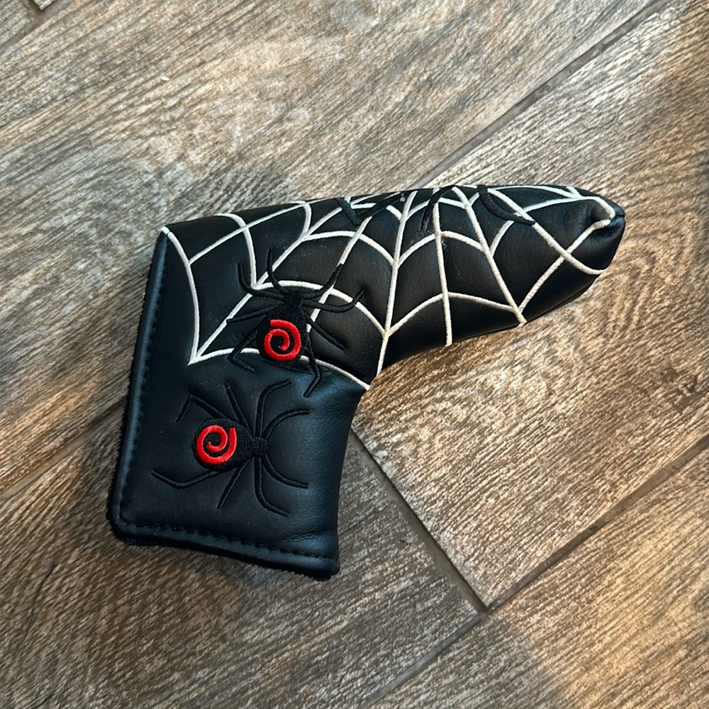 Spider blade head cover